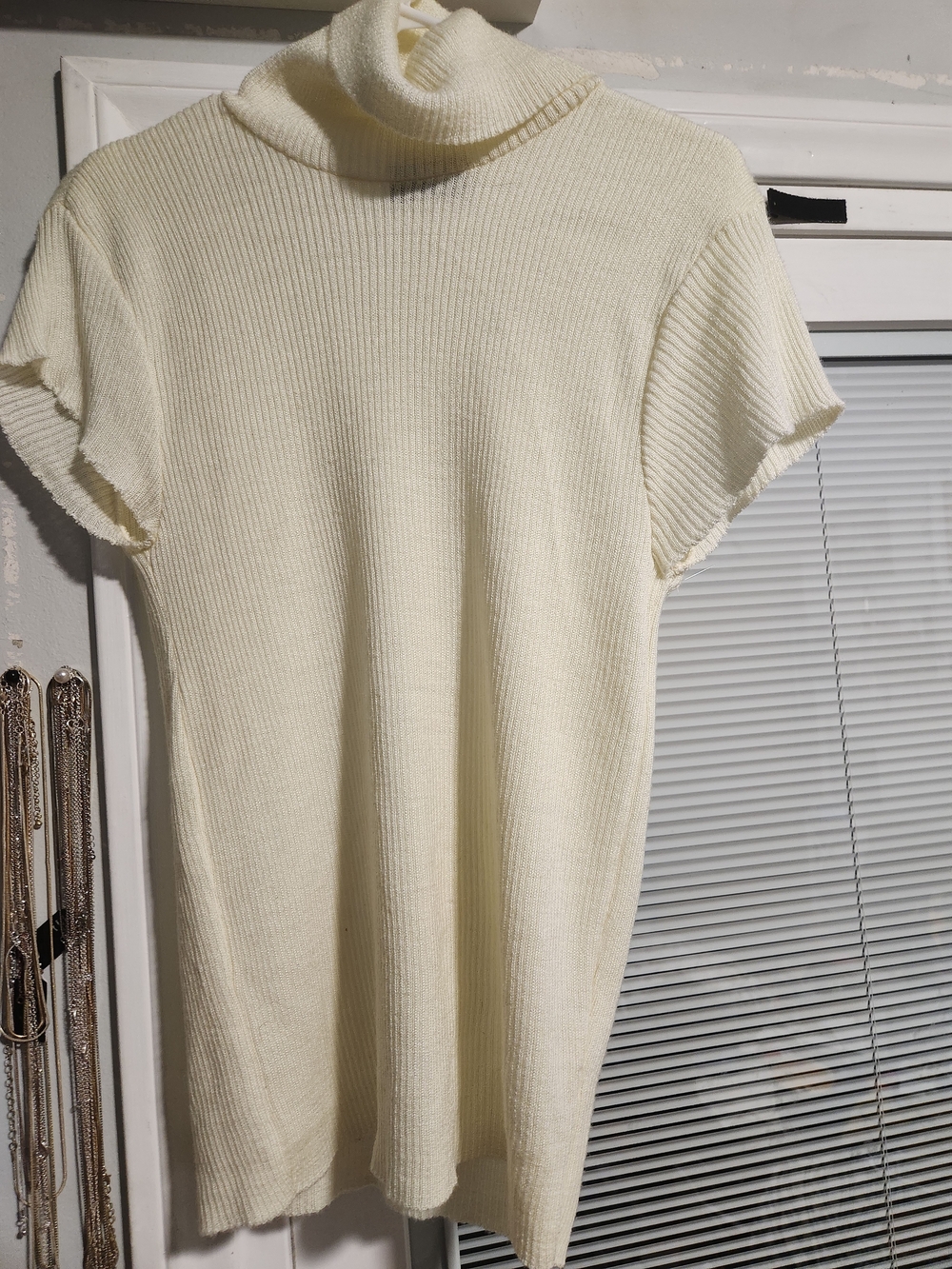 Damo Ivory Ribbed Short-Sleeve Turtleneck